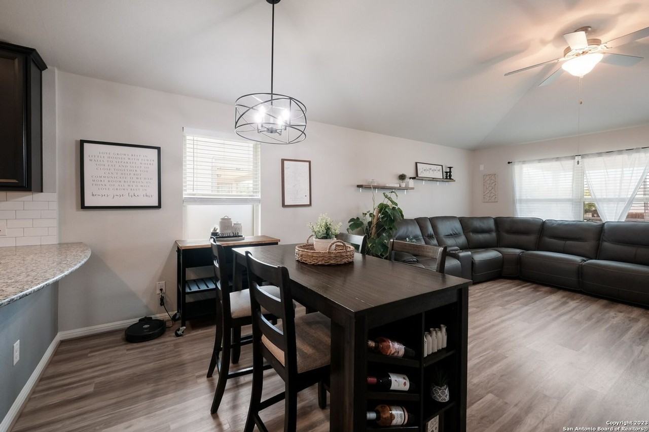 6824 Dashmoor Crk - Photo 6 of 25