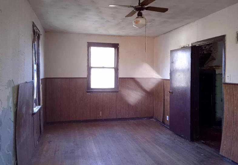 6105 Margaret Ave - Photo 3 of 3