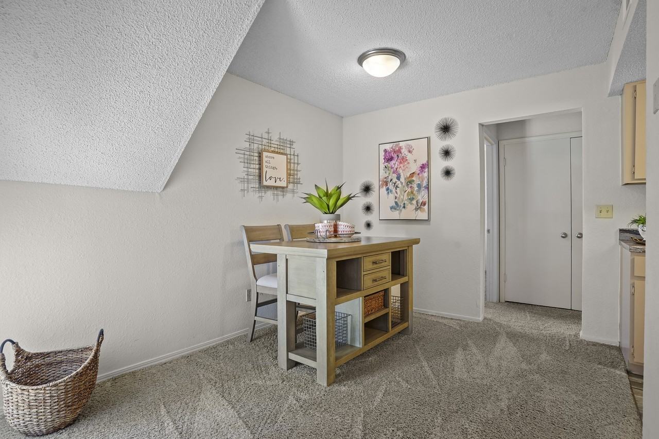 Summerfield Place Apts. - Photo 4 of 14