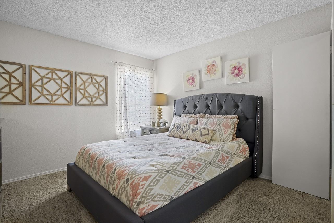 Summerfield Place Apts. - Photo 5 of 14