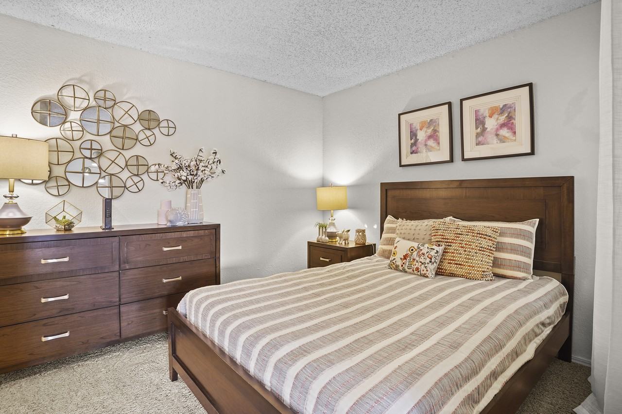 Sunchase Apartments - Photo 6 of 17