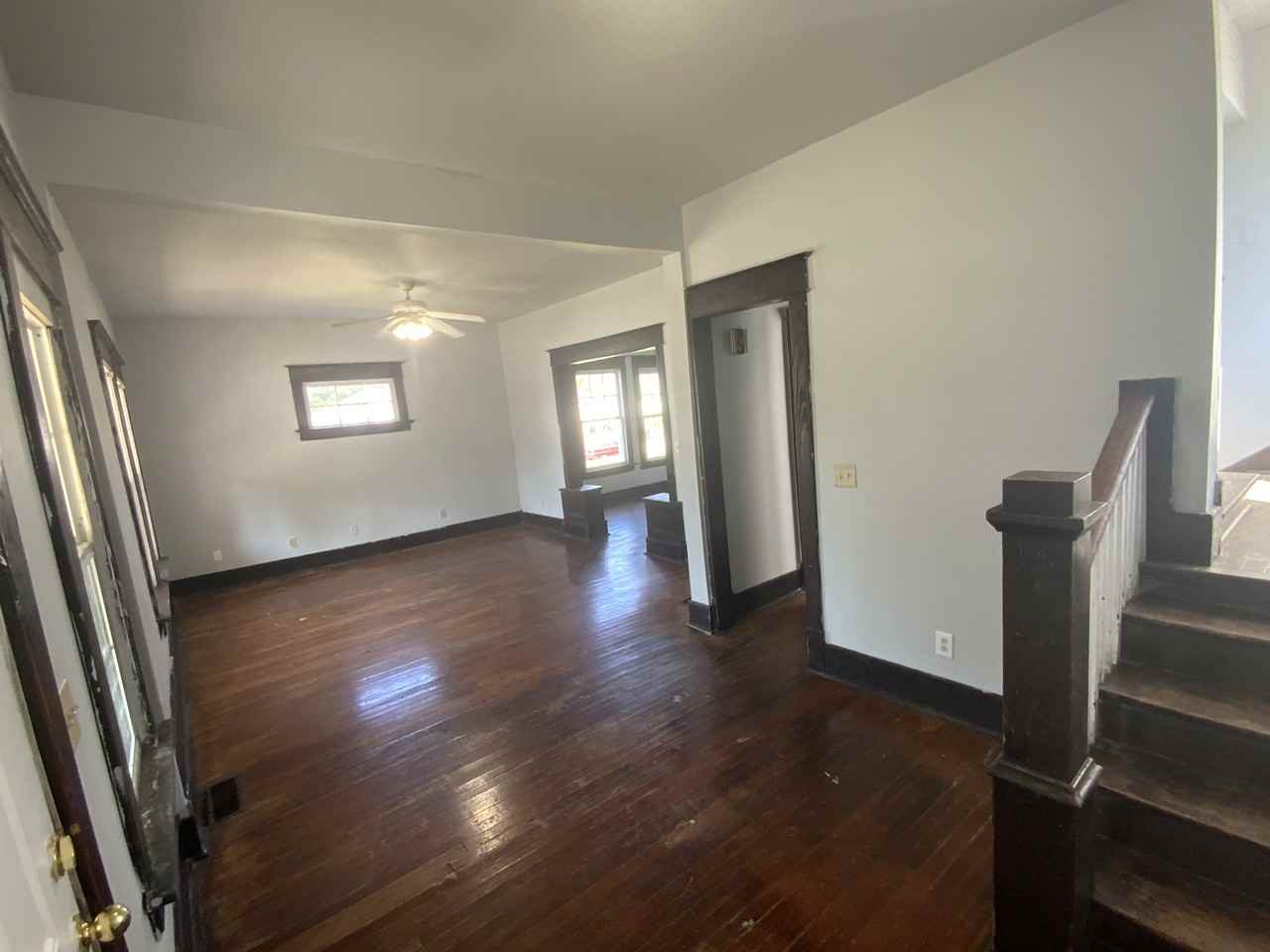 1003 E Main St #NA - Photo 3 of 19