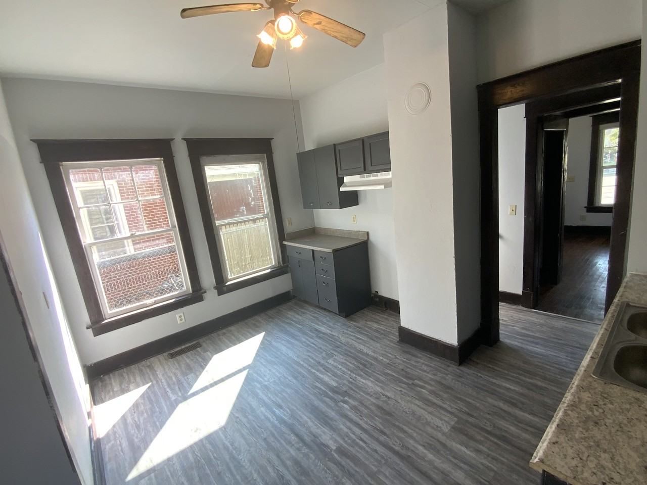 1003 E Main St #NA - Photo 7 of 19