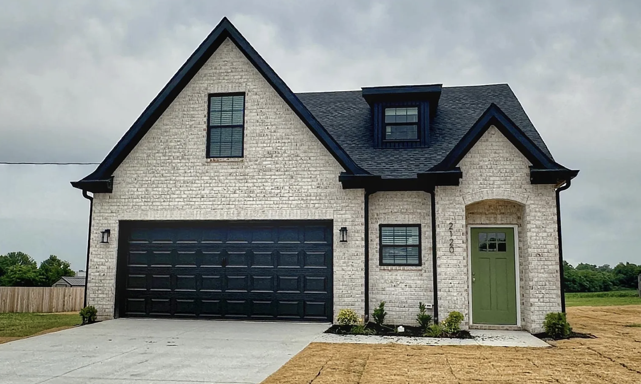 2130 Crowne Ridge Dr #NA - Photo 2 of 16