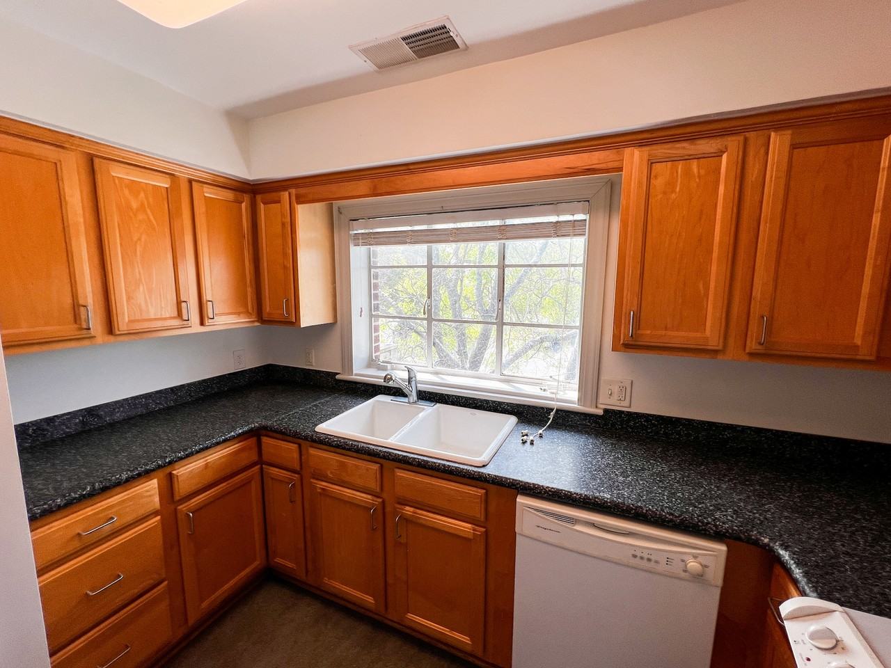 119 Pollock Street #119 - Photo 5 of 14