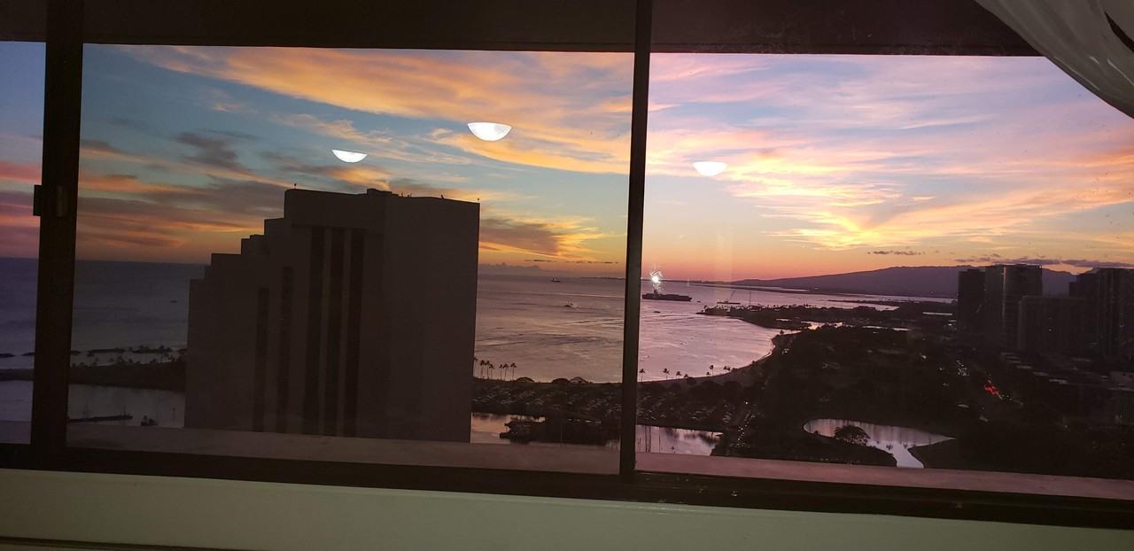 1700 Ala Moana Blvd #PH1 - Photo 5 of 20