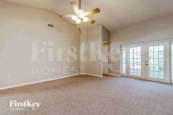 3519 Manor Loop - Photo 3 of 15