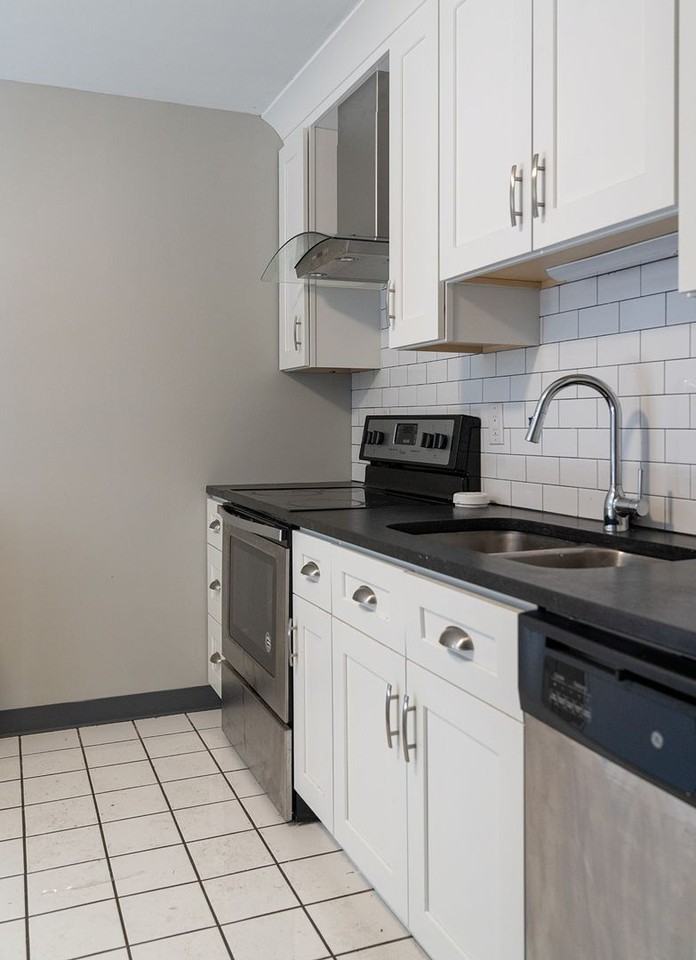 (27) 195 E. 16th Avenue - Photo 3 of 38