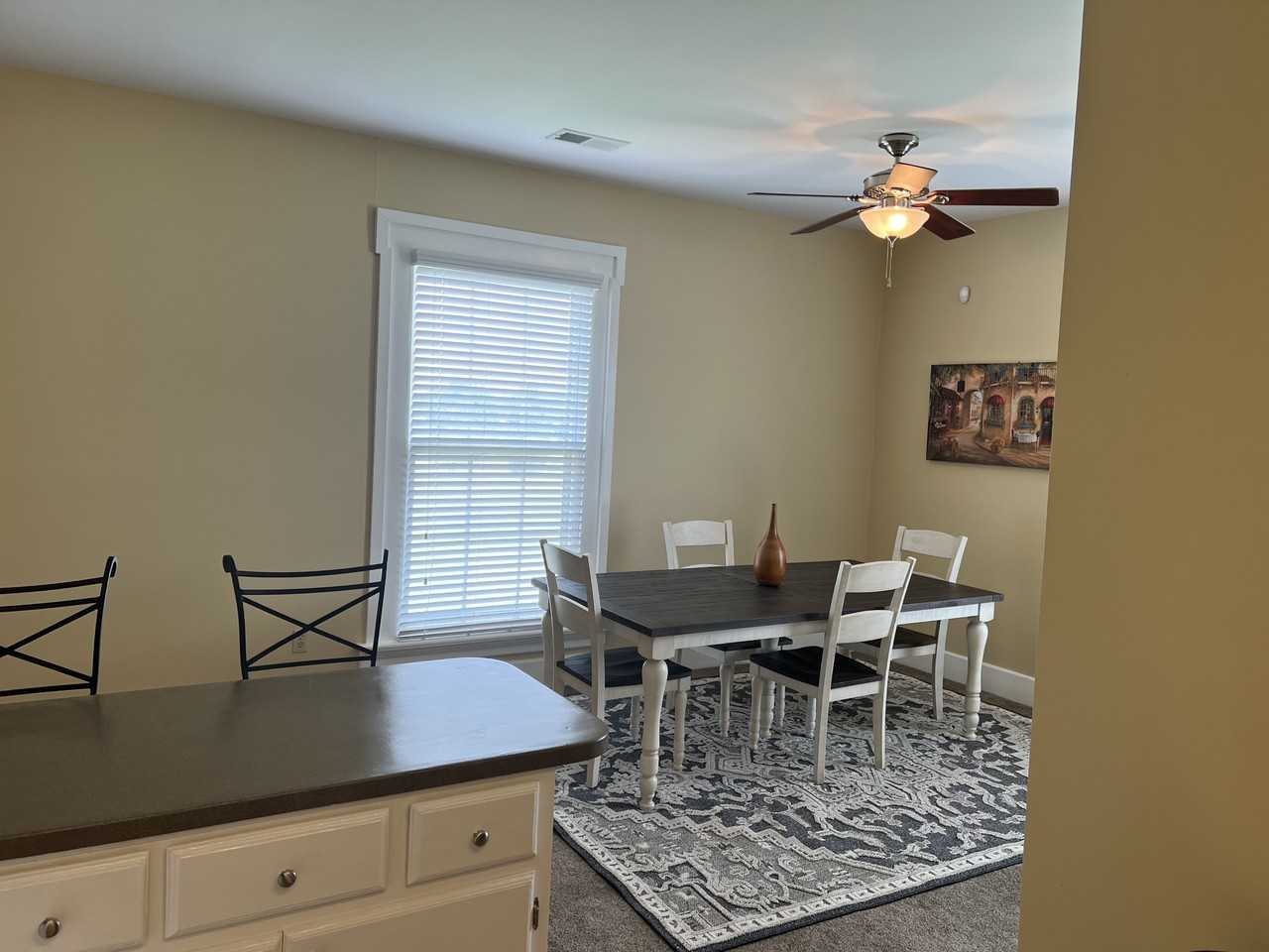 105 S Mclemore Ave #1 - Photo 4 of 27