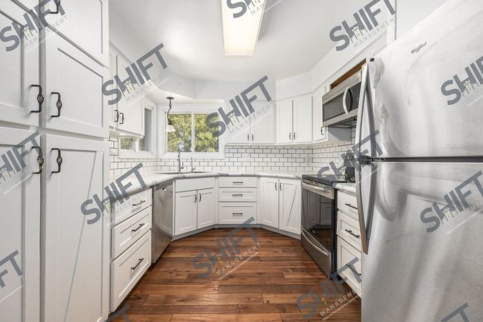 5308 Chicago Dr - Photo 3 of 17