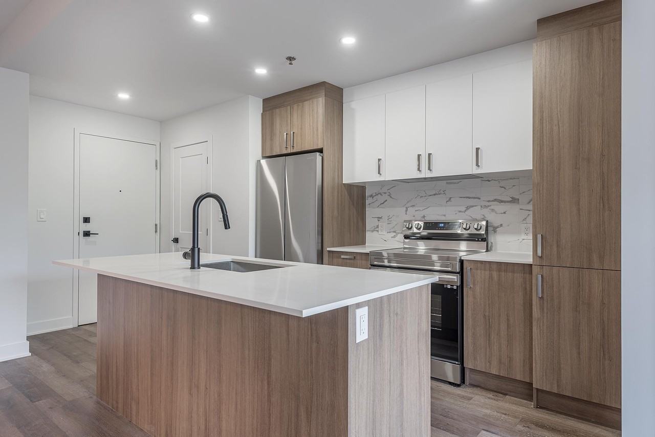 2000 Lucien-Thiemens - Photo 2 of 49