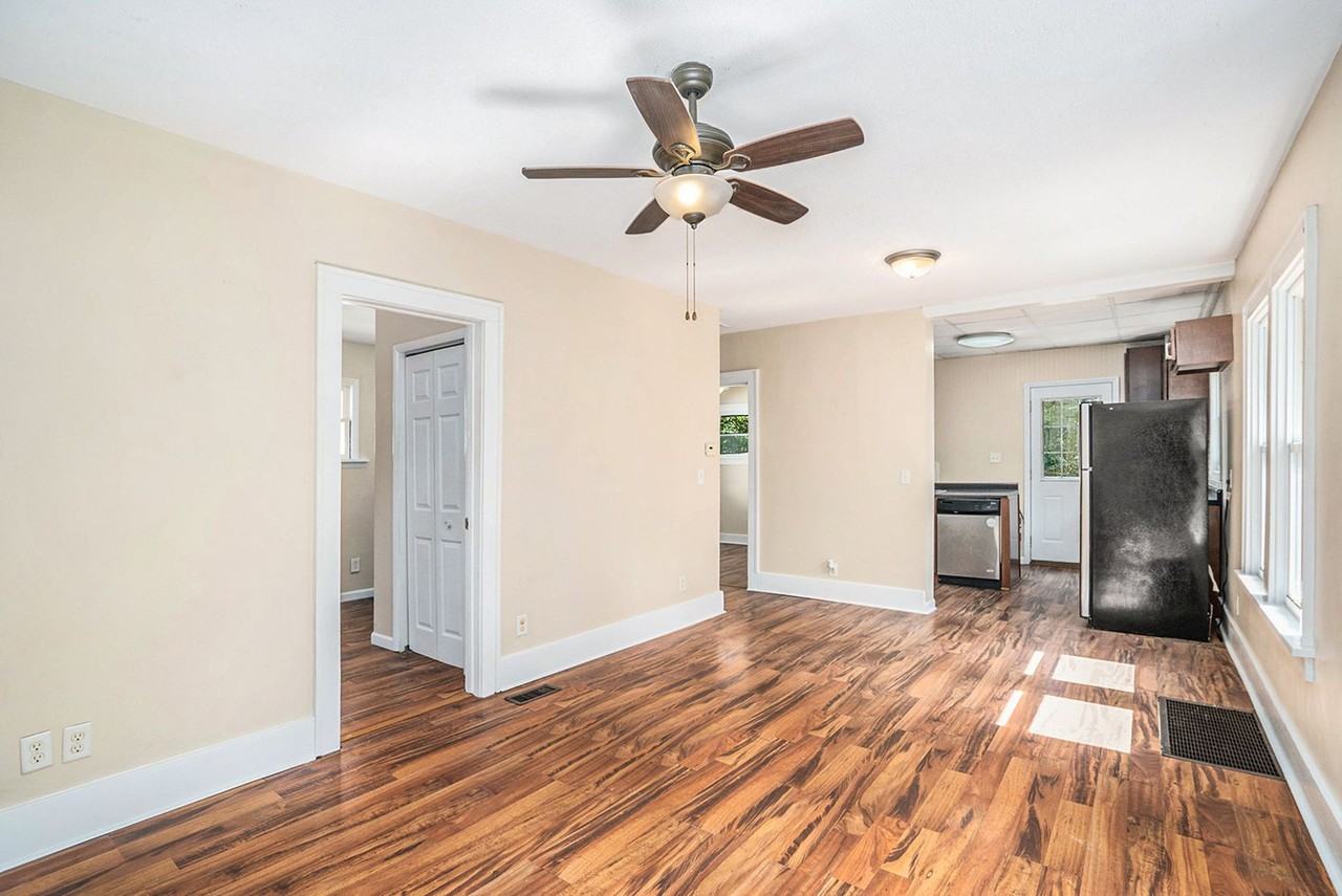 826 Washburn Ave - Photo 5 of 22