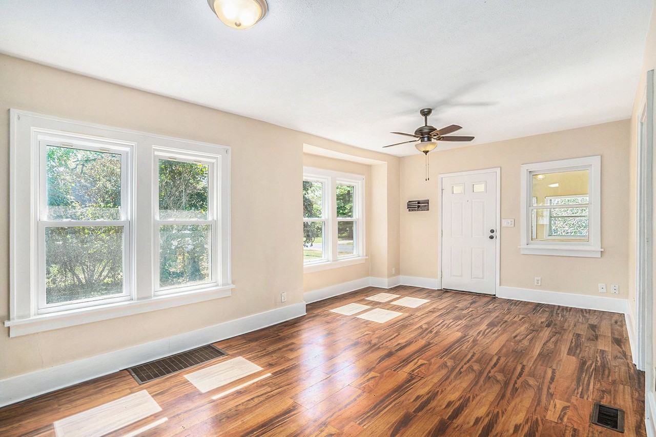 826 Washburn Ave - Photo 4 of 22