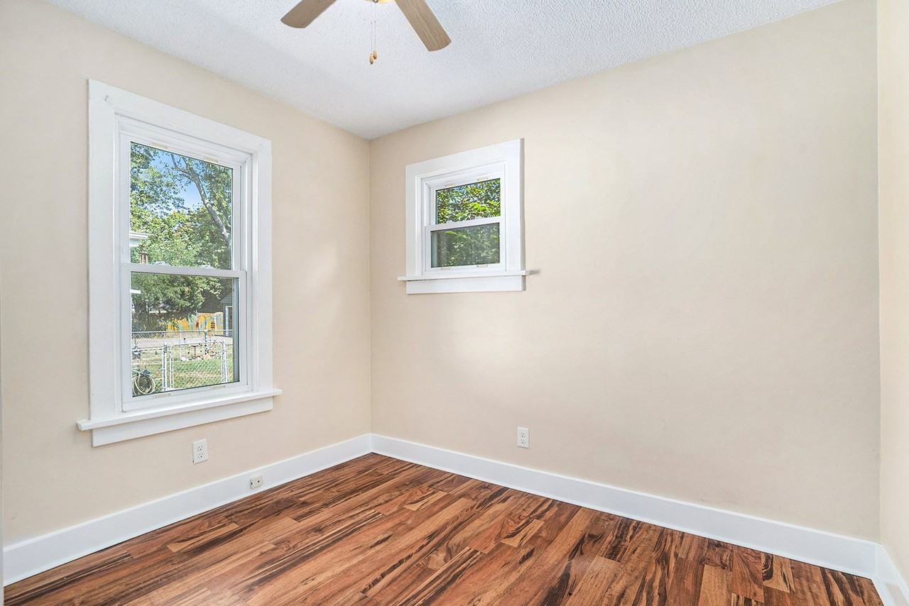 826 Washburn Ave - Photo 7 of 22