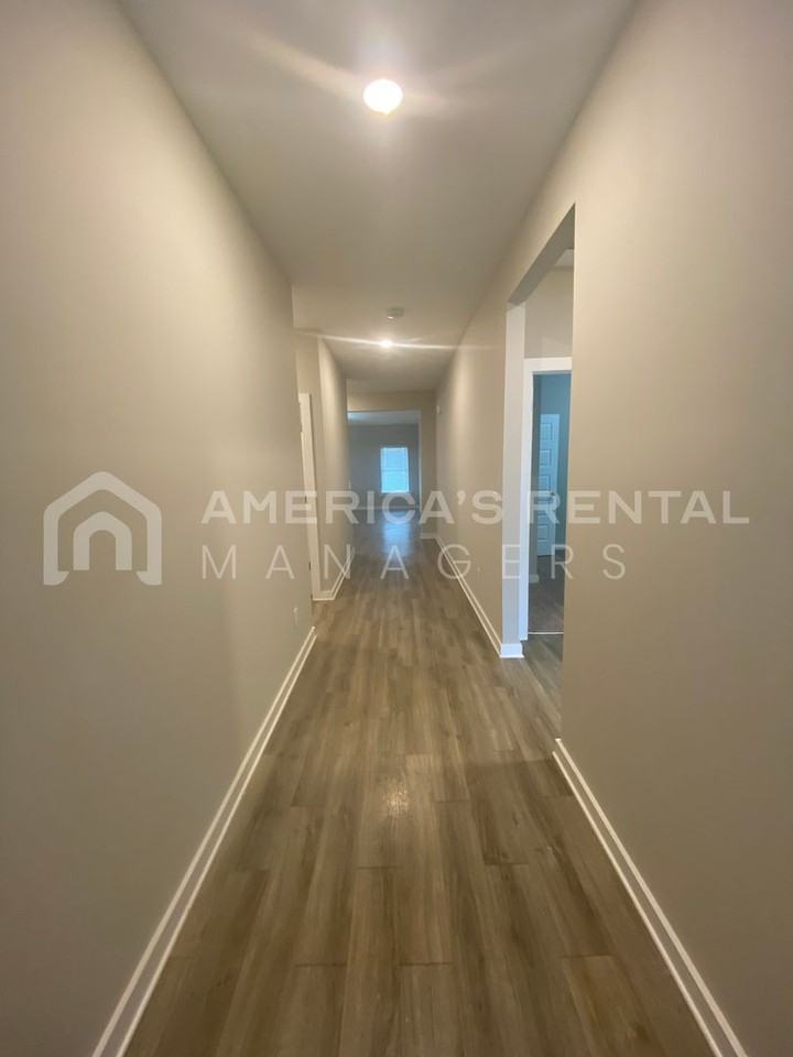 240 County Road 1701 - Photo 3 of 37