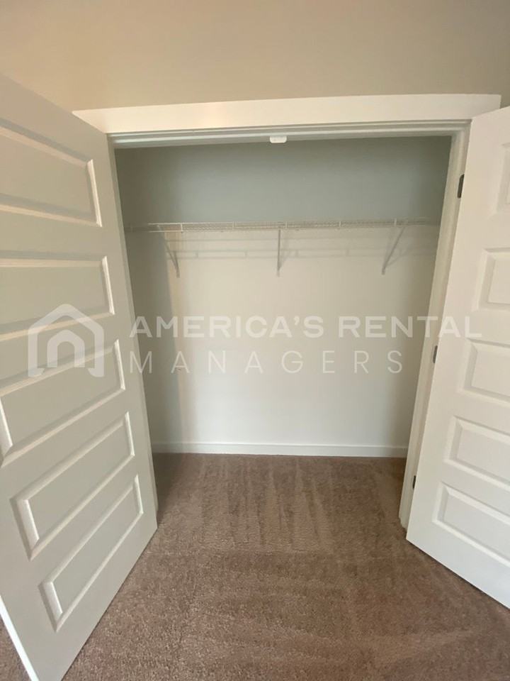240 County Road 1701 - Photo 6 of 37