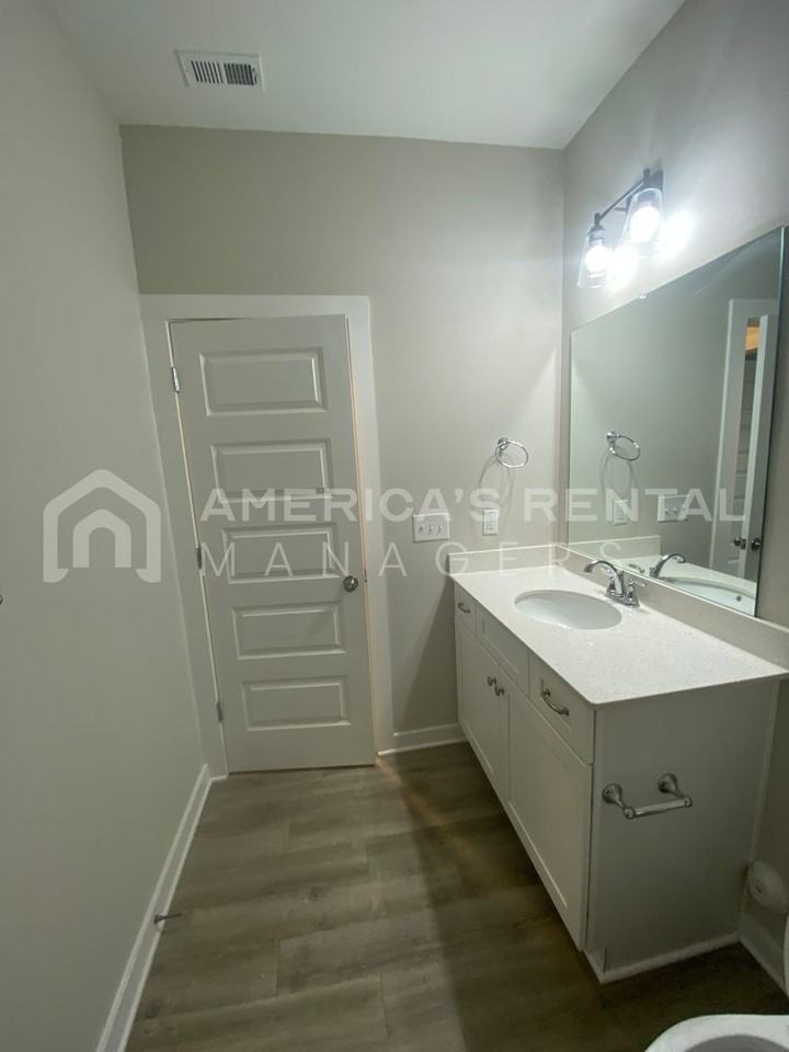 240 County Road 1701 - Photo 7 of 37
