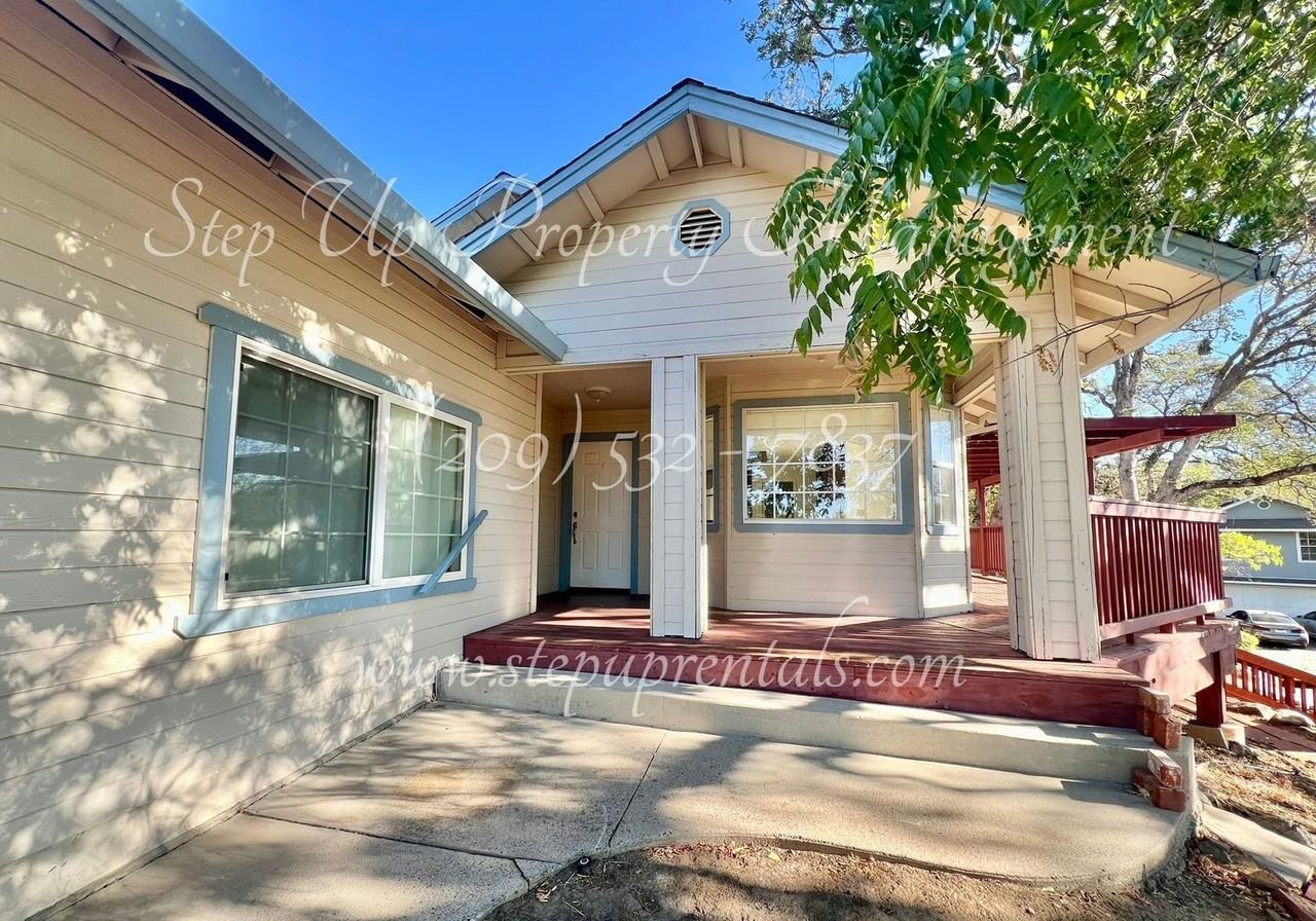 12986 Mountain View Rd - Photo 2 of 31