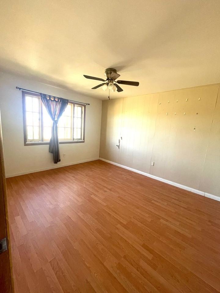 6535 Bullion Ave - Photo 5 of 11