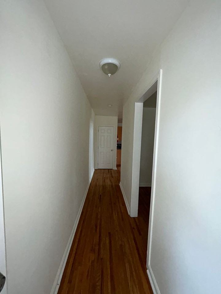 21 Bellevue Ave - Photo 7 of 30