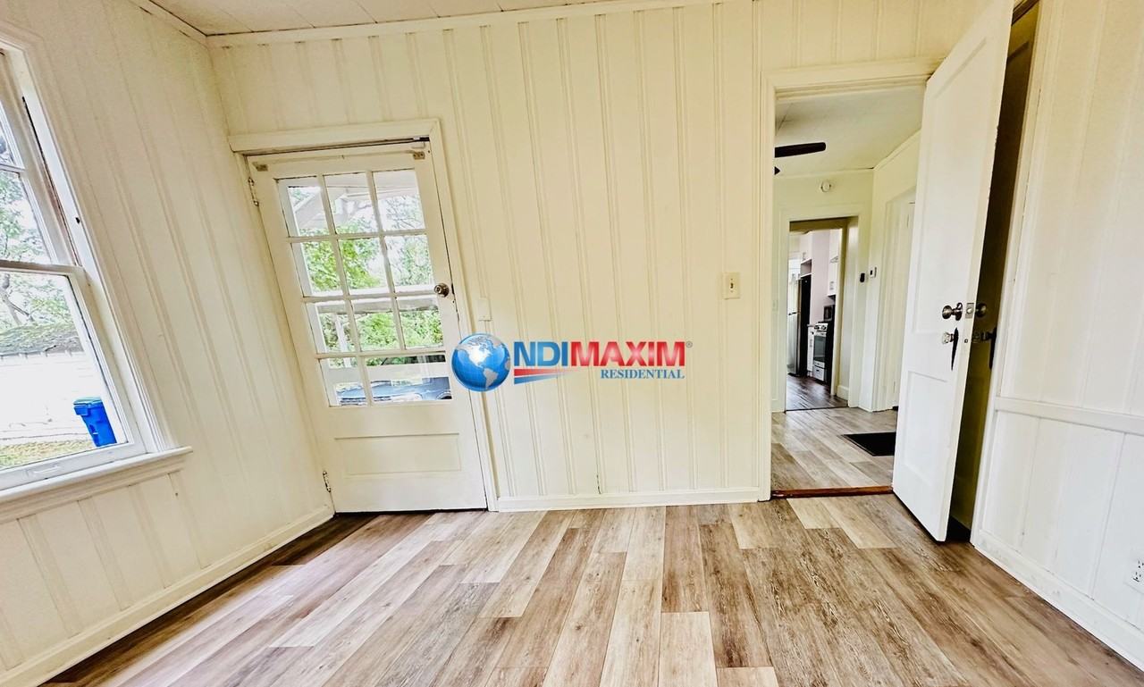 2998 Memorial Dr Se - Photo 3 of 9