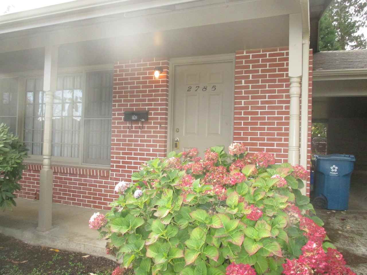 2785 High St Se - Photo 2 of 11