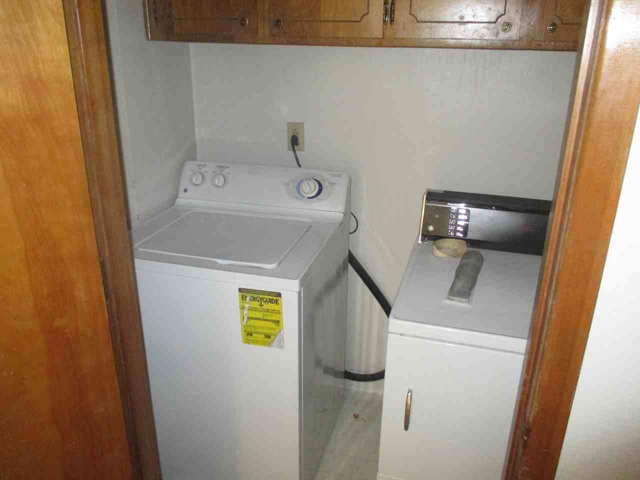 2785 High St Se - Photo 3 of 11