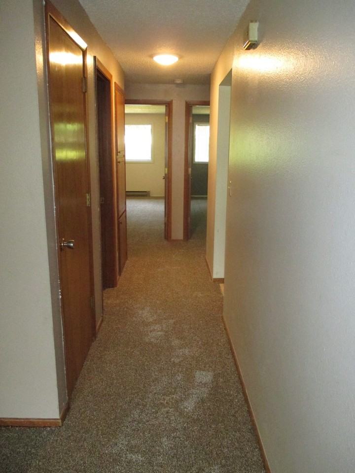 2785 High St Se - Photo 5 of 11