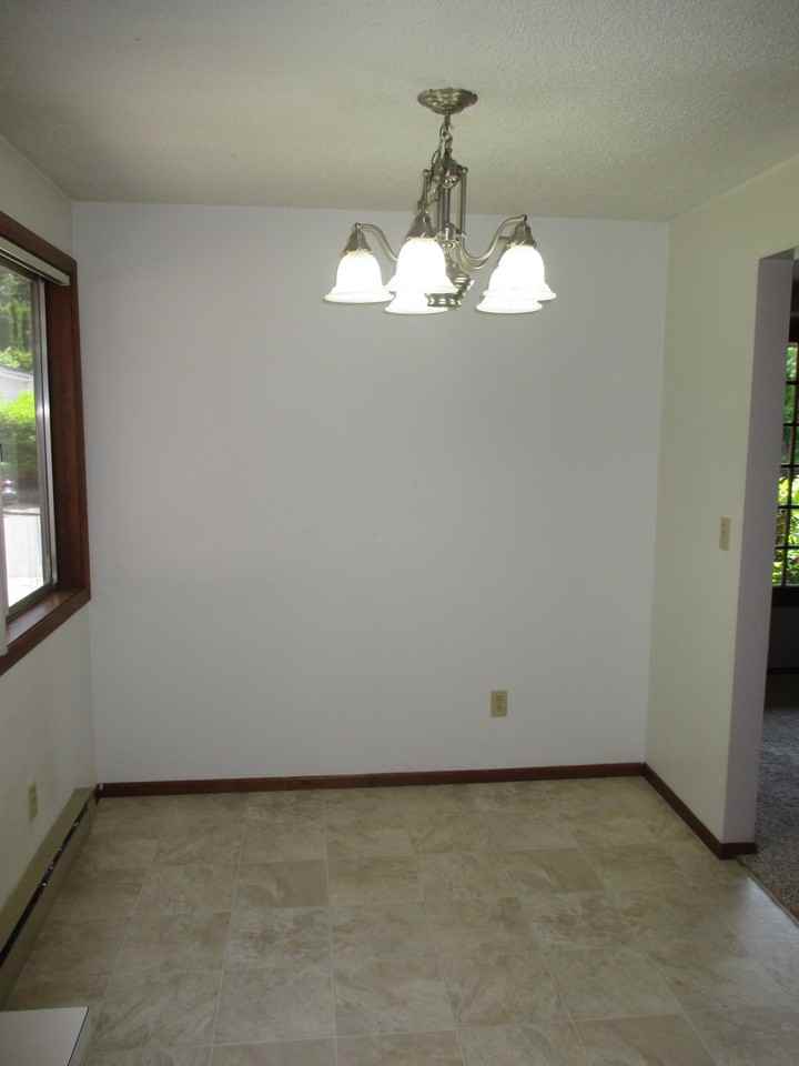 2785 High St Se - Photo 7 of 11