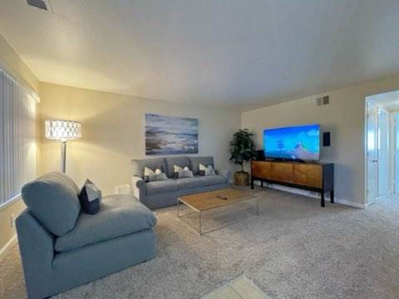 Woodside Palms - Photo 4 of 15