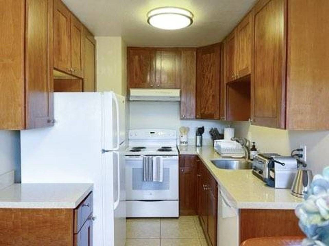 Woodside Palms - Photo 6 of 15