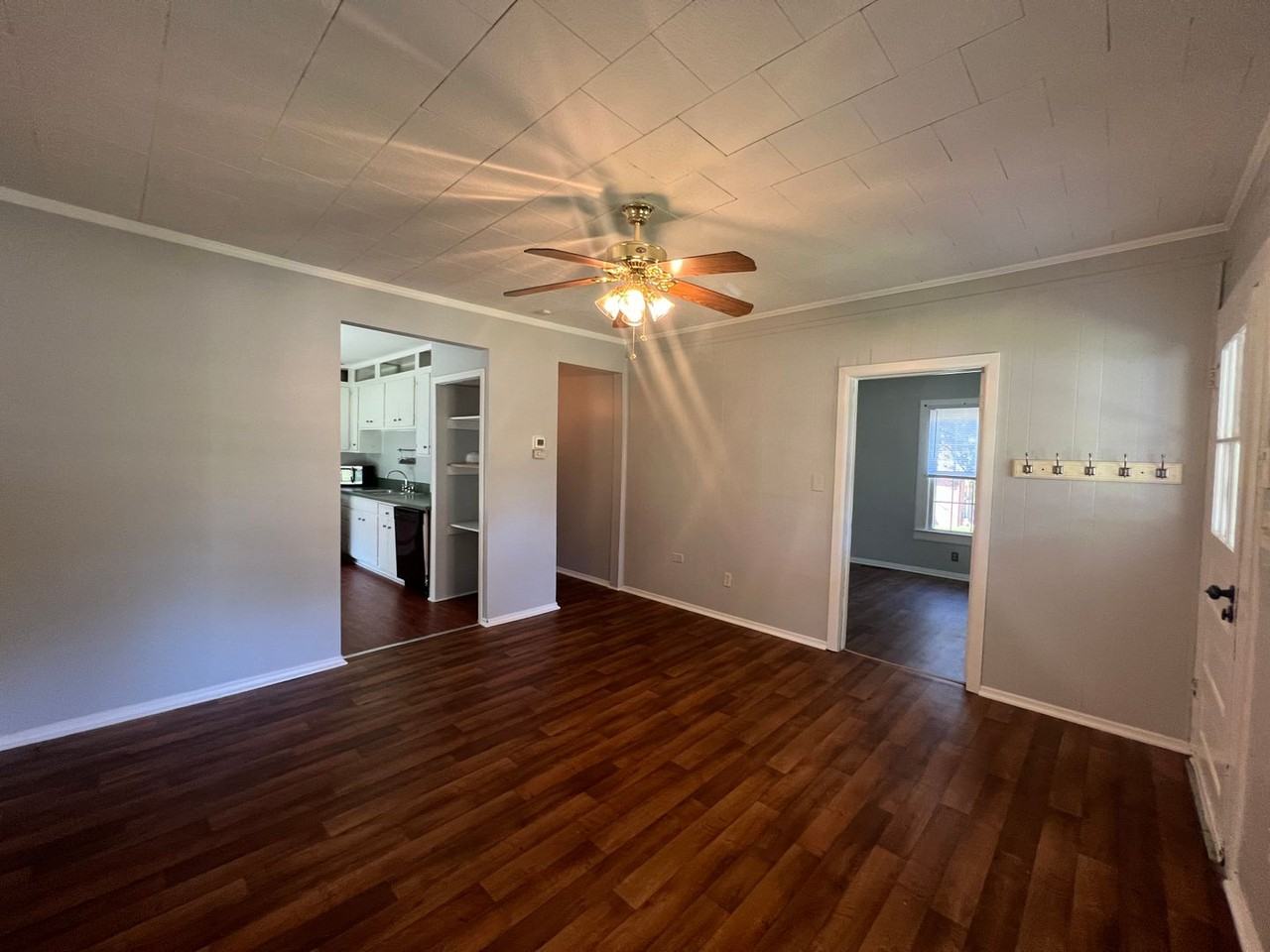 363 Pine St - Photo 2 of 10
