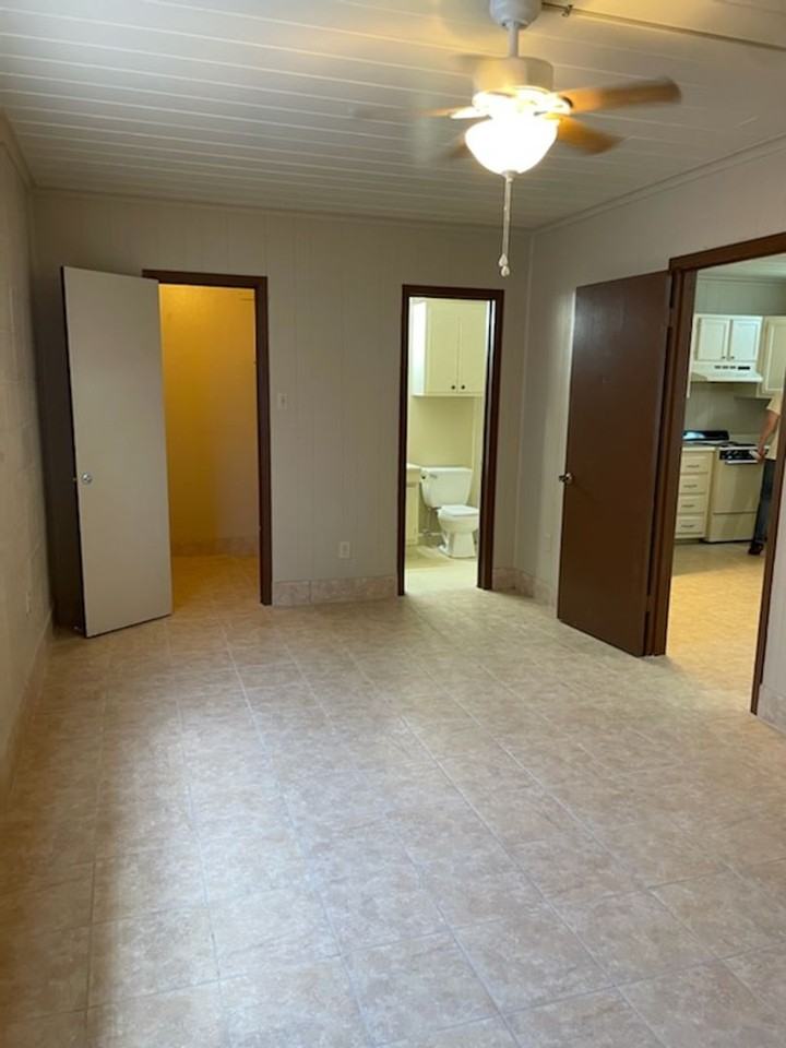 700 Gilman Street - Photo 4 of 6