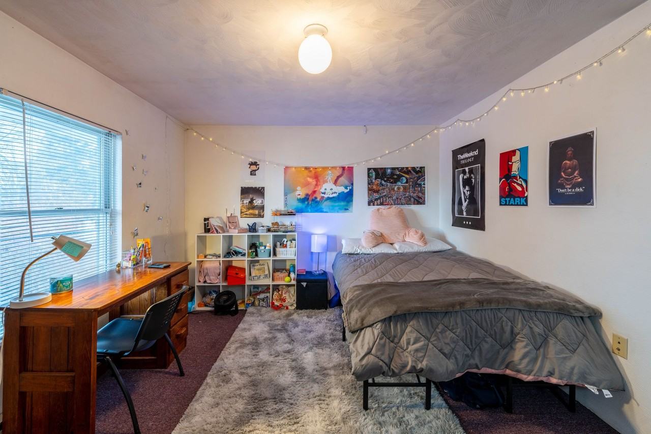 225 219-221-223-225 Waupelani Dr. - Photo 7 of 36