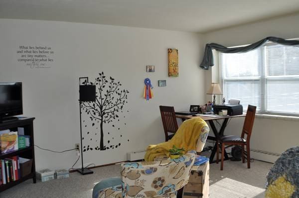 219 S Sparks St - Photo 3 of 4