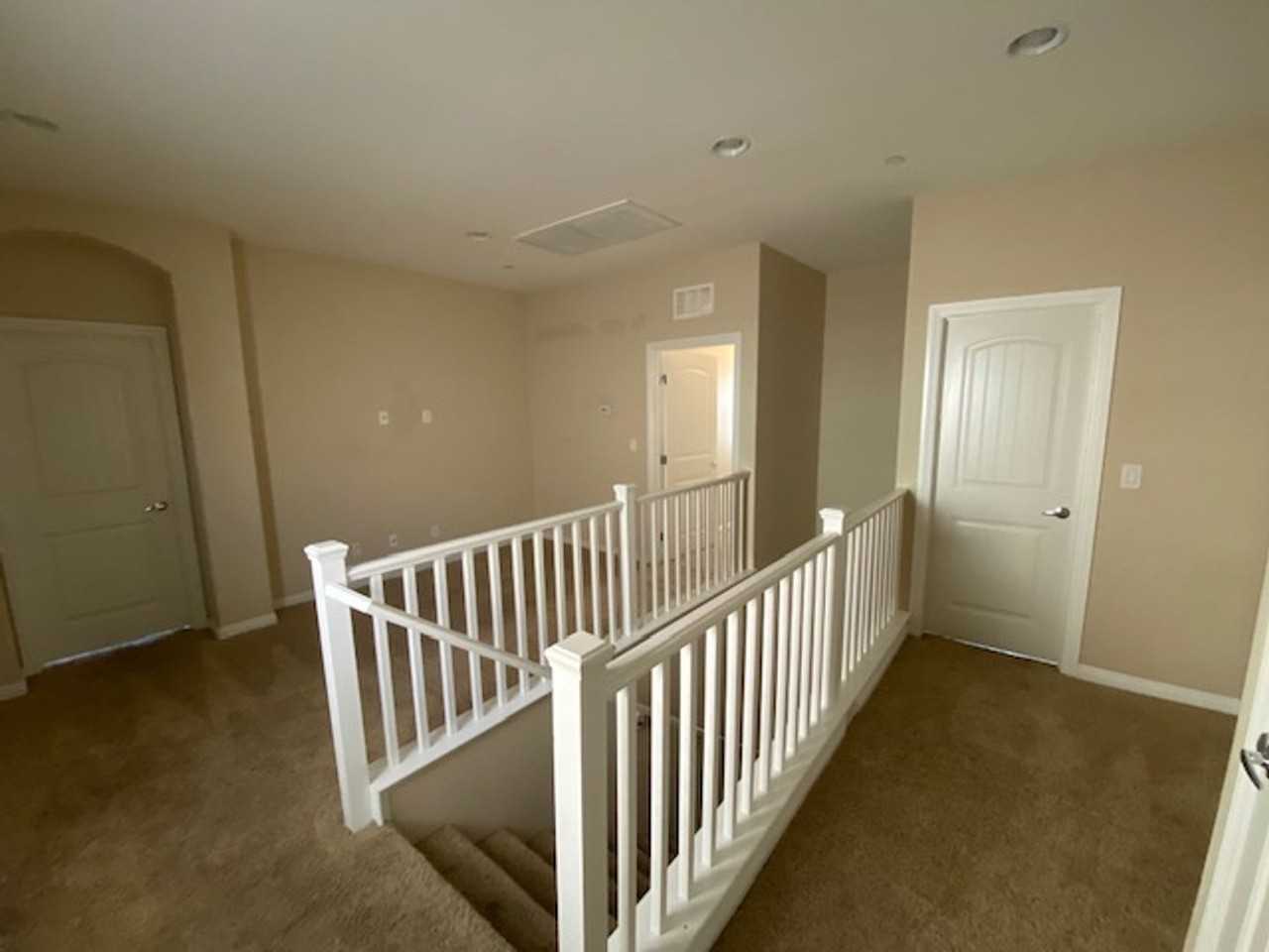 1116 Bradley Bay Ave - Photo 5 of 15