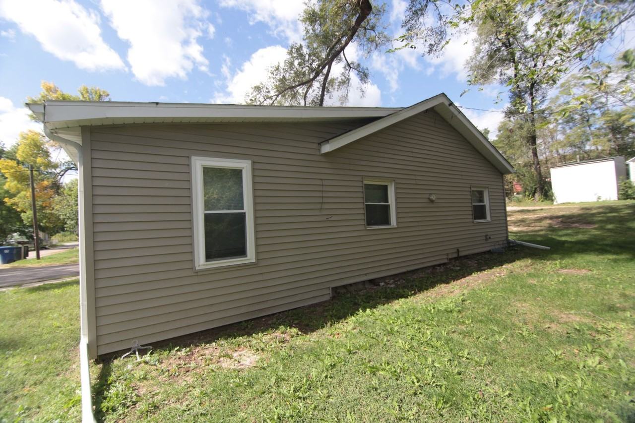 6016 Van Fossen Dr - Photo 3 of 14