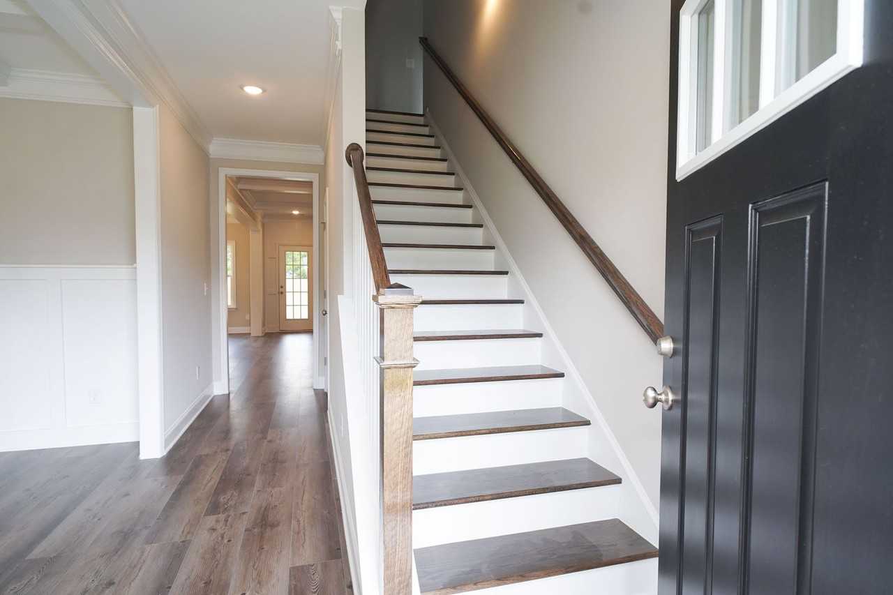 431 Matthew Ln - Photo 7 of 34