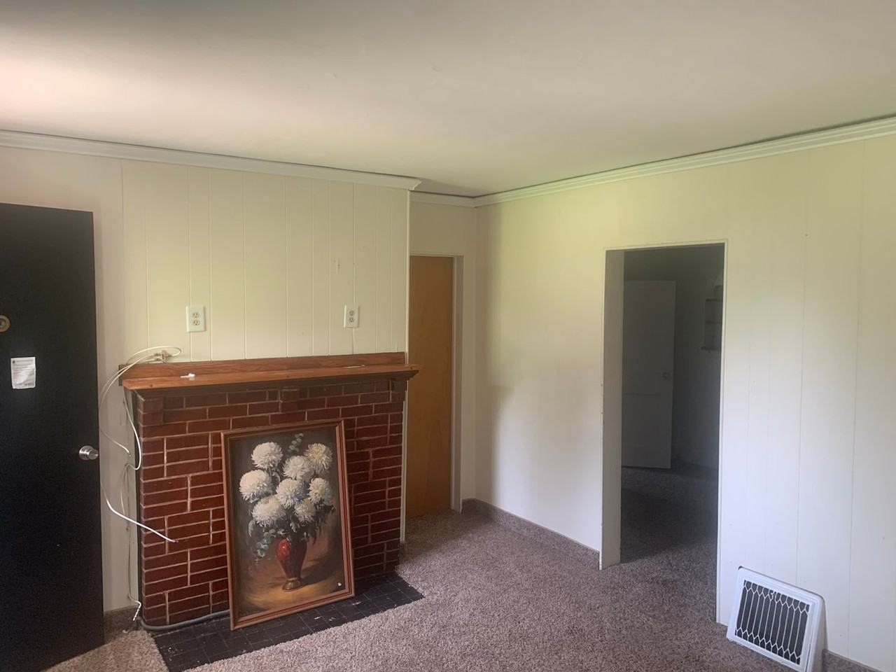 629 E Marietta Ave - Photo 3 of 13