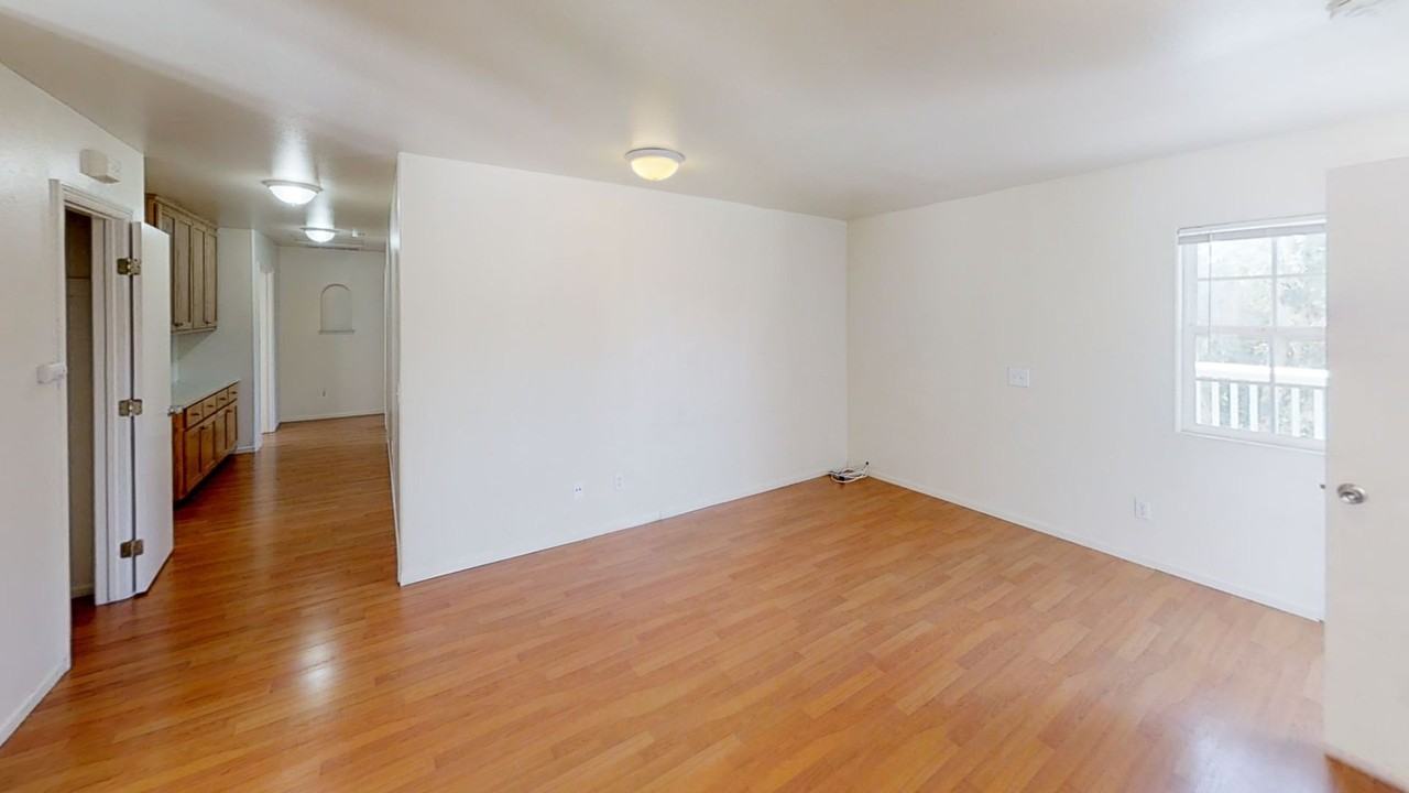 5115 Reservoir Drive - Photo 4 of 28