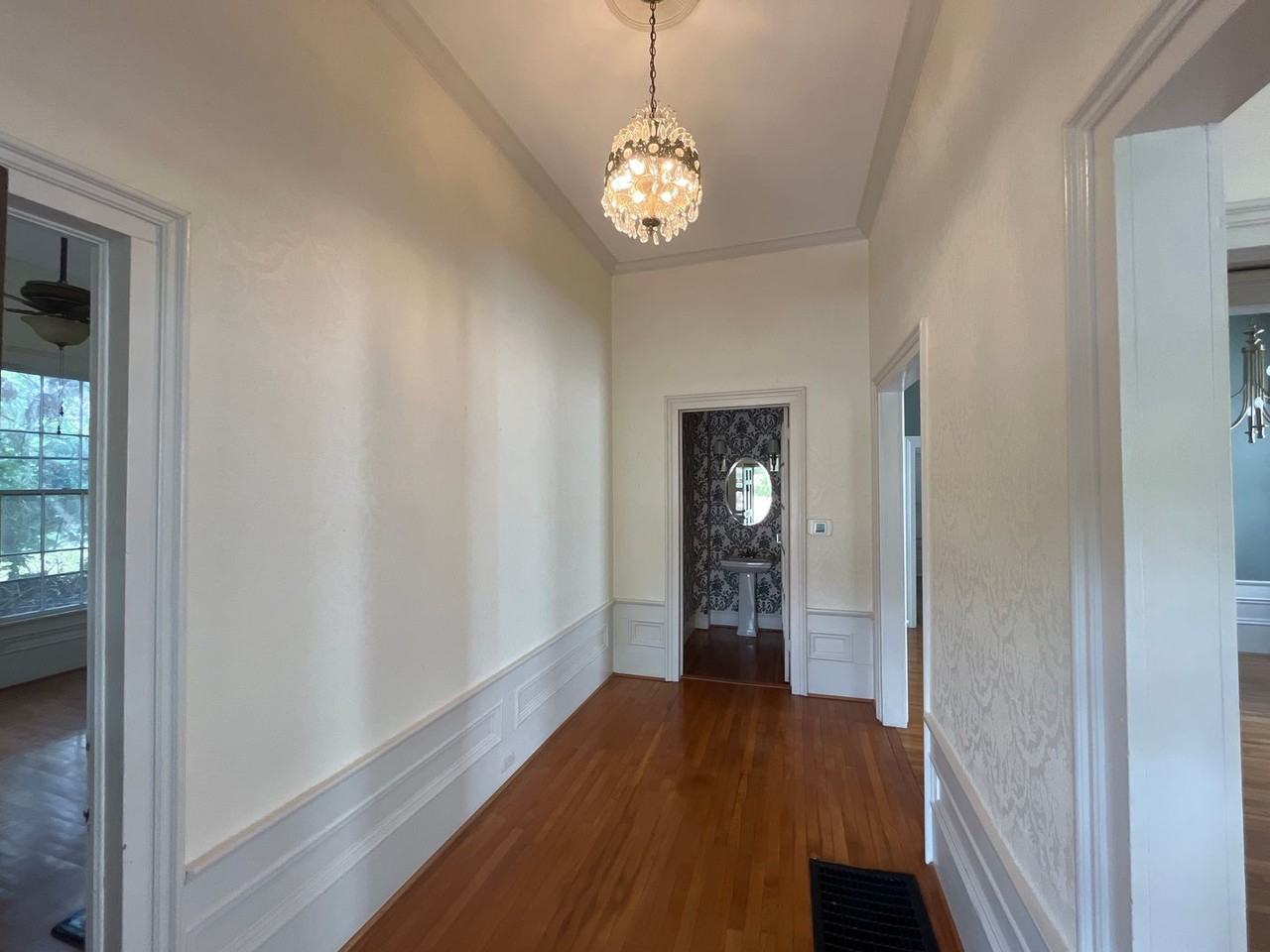 317 E 4th St - Photo 2 of 9