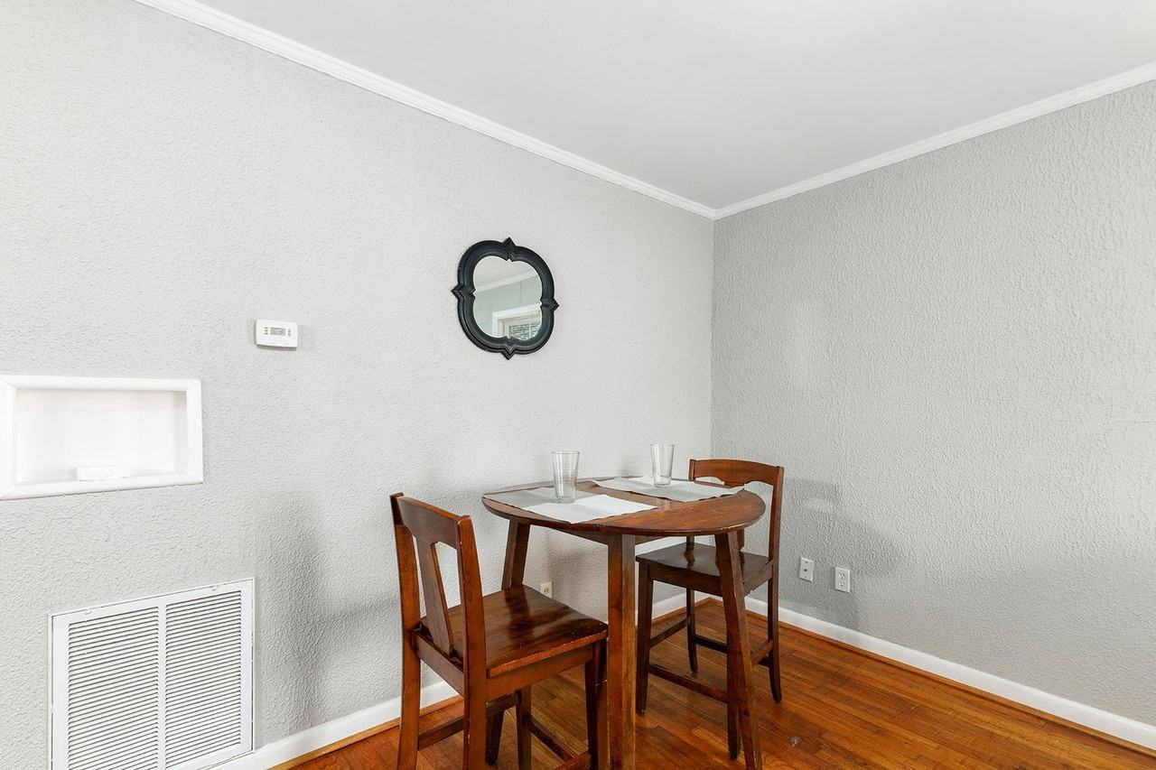 1303 Hickory Ave - Photo 5 of 21