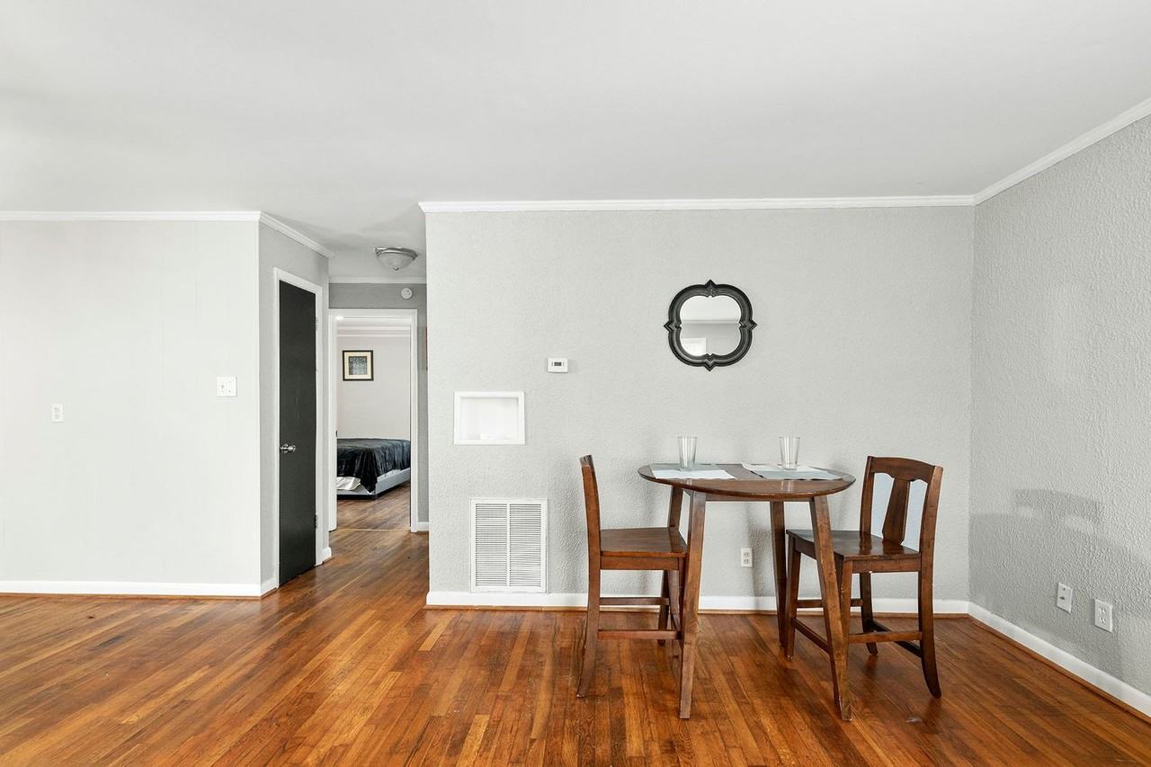 1303 Hickory Ave - Photo 6 of 21