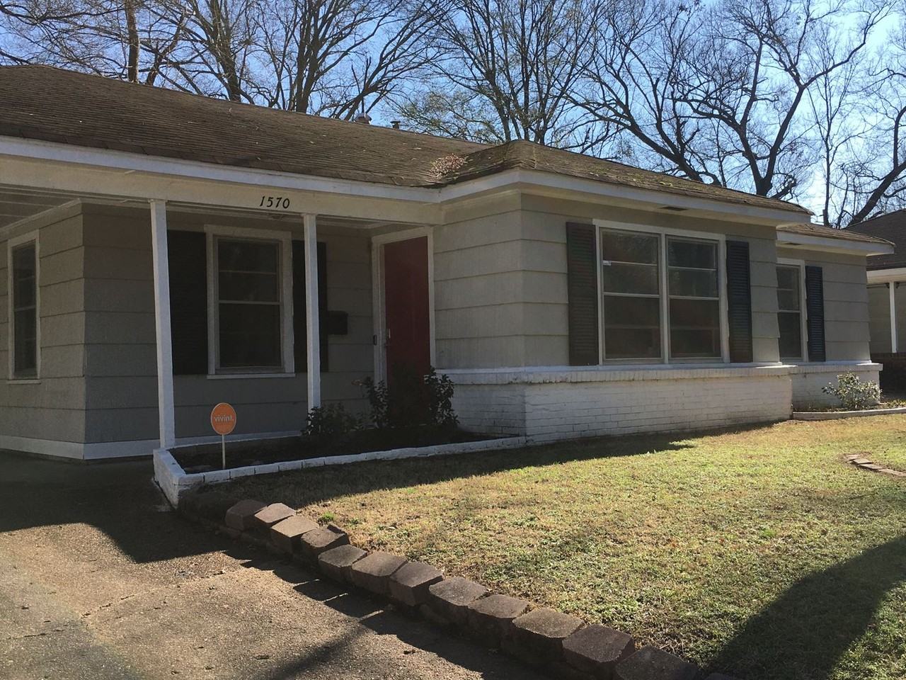 1570 S Perkins Rd - Photo 2 of 24