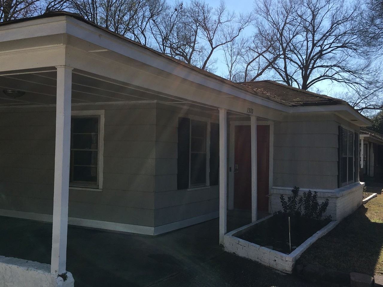 1570 S Perkins Rd - Photo 3 of 24