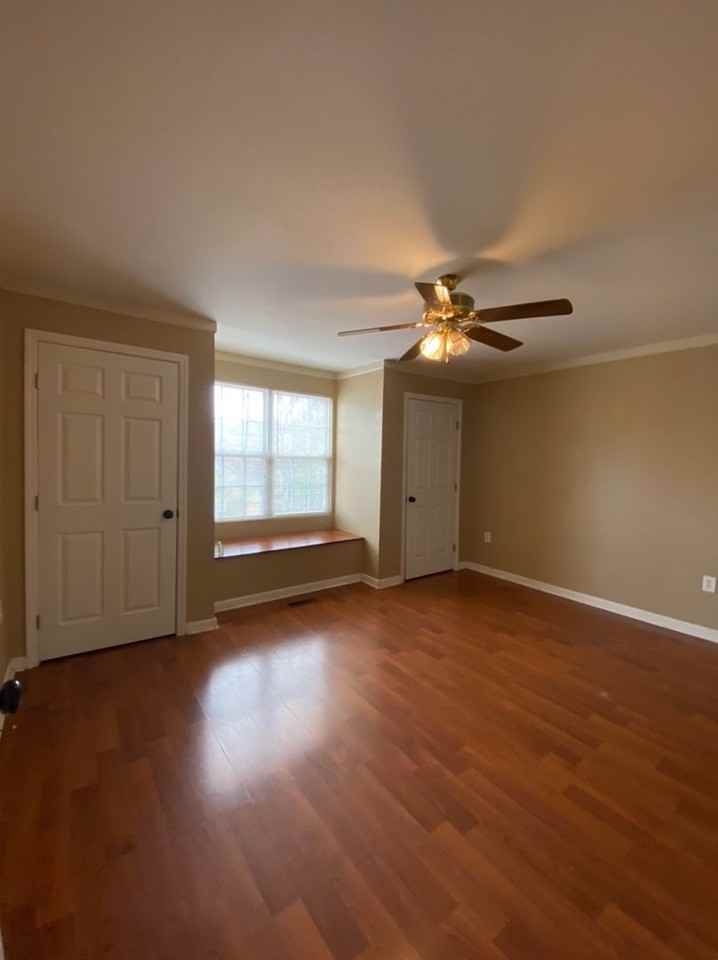 705 Knox Ave - Photo 6 of 8