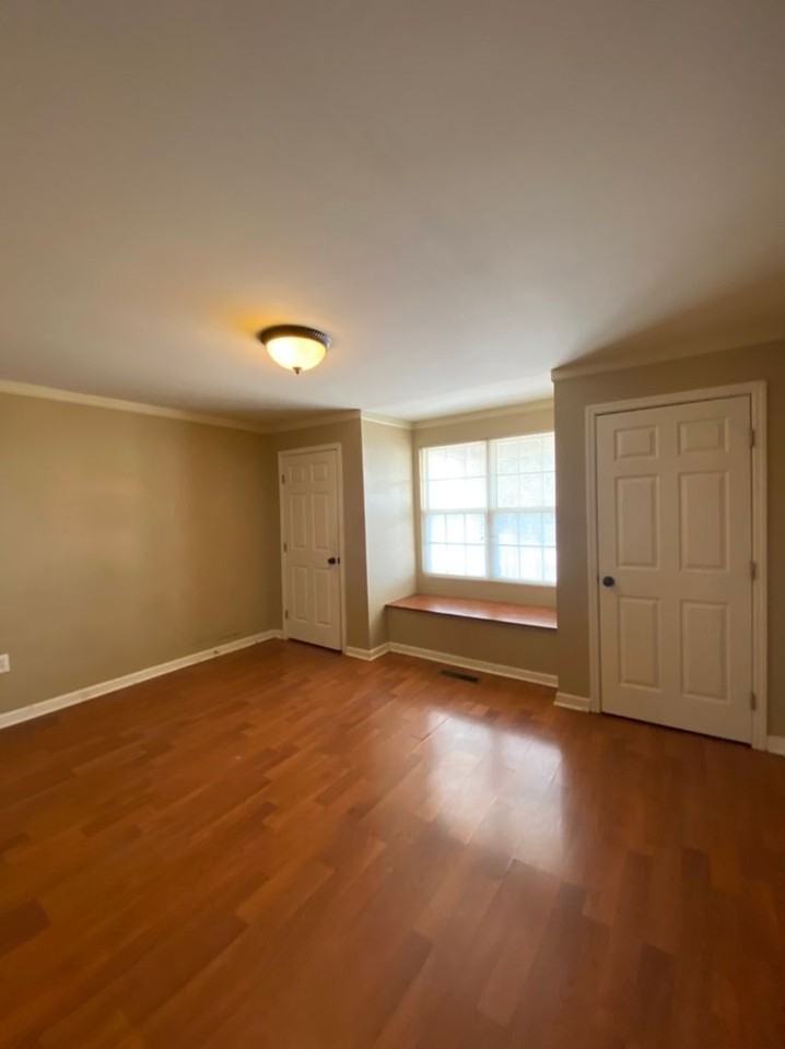 705 Knox Ave - Photo 7 of 8