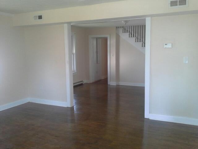 716 Greenleaf St - Photo 2 of 9