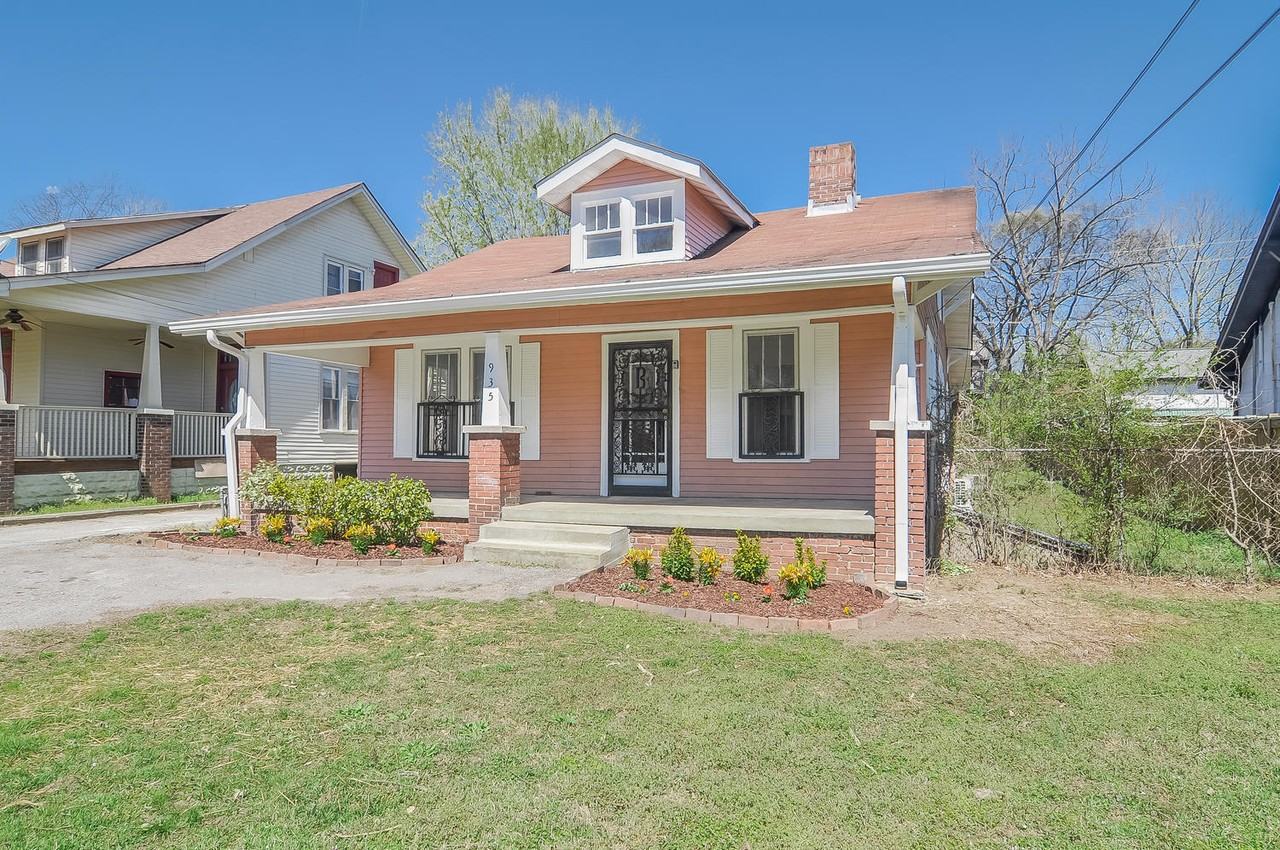 935 Mcclurkan Ave - Photo 2 of 29