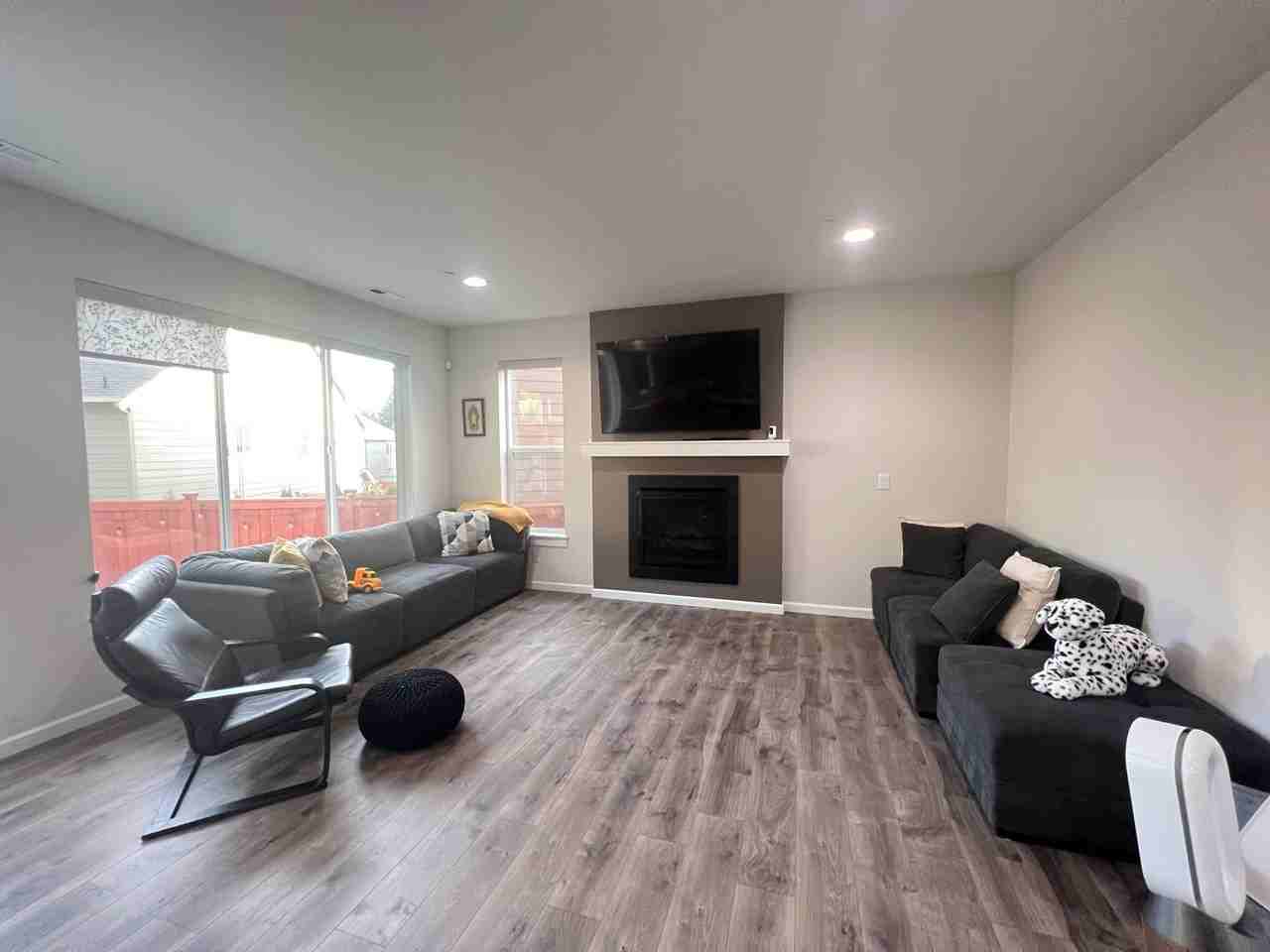 19205 14th Ave Se - Photo 2 of 22